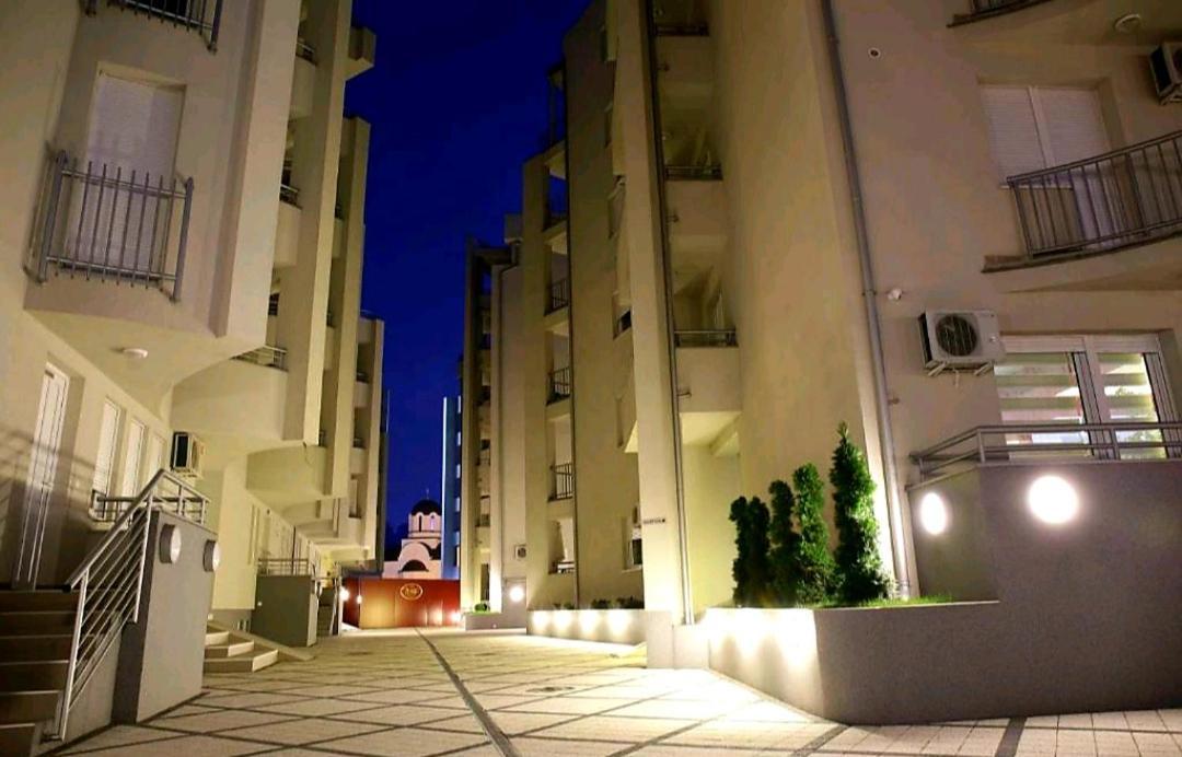RoyalWing apartman Jagodina Eksteriør billede